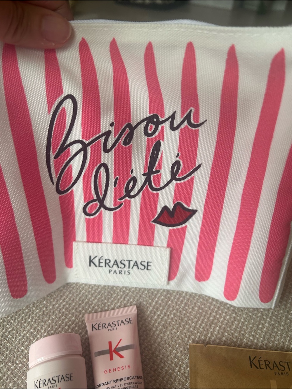 NWT KERATASE cosmetics pouch with samples.